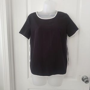 3/$20 Forever 21 black & white short sleeve sz sm